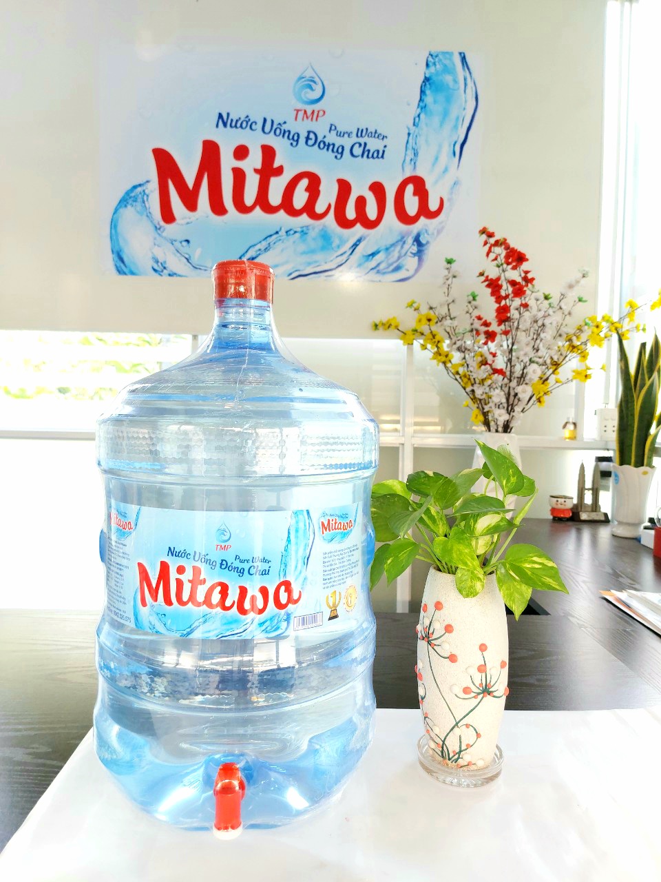 Bình nóng lạnh 5 Gallon (19L) - Nước Uống Mitawa - Công Ty Cổ Phần Sản Xuất Thương Mại Dịch Vụ Tân Minh Phát